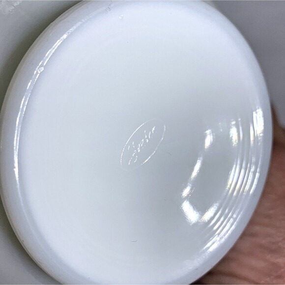 Vintage Fenton Ruffled Brides Basket - Picture 8 of 8